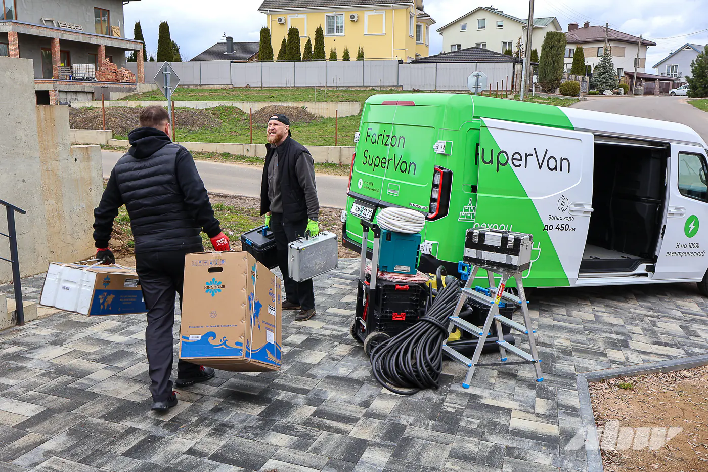 Новый уровень развития комтранса: проверяем Farizon SuperVan в реальной работе