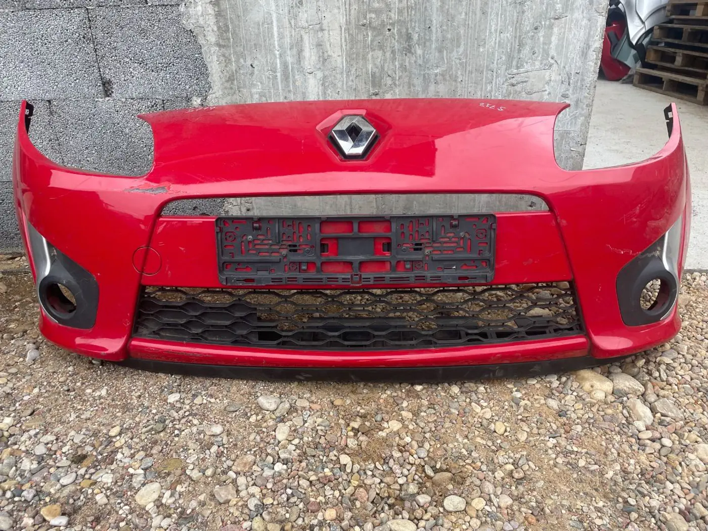 Бампер передний к Renault Twingo 2009