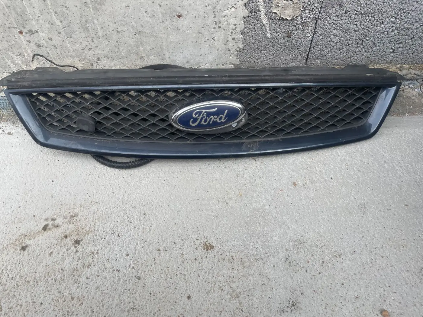 Решетка радиатора к Ford Focus 2002