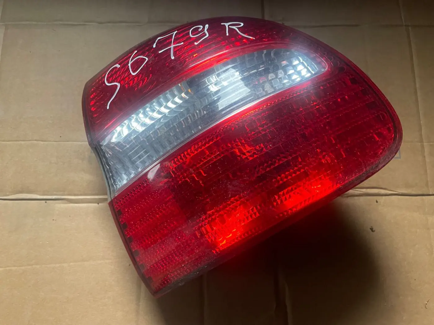 Фонарь задний левый к Volvo V40 2002