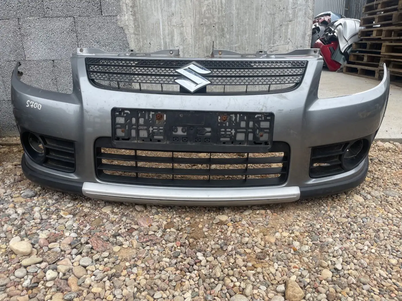 Бампер передний к Suzuki SX4 2006