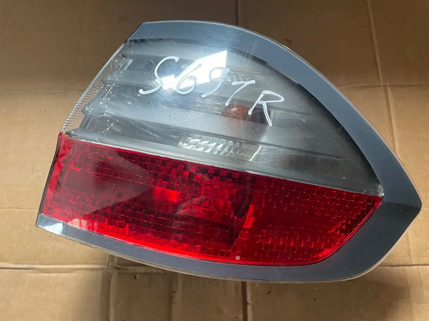 Фонарь задний правый к Ford S-MAX 2010