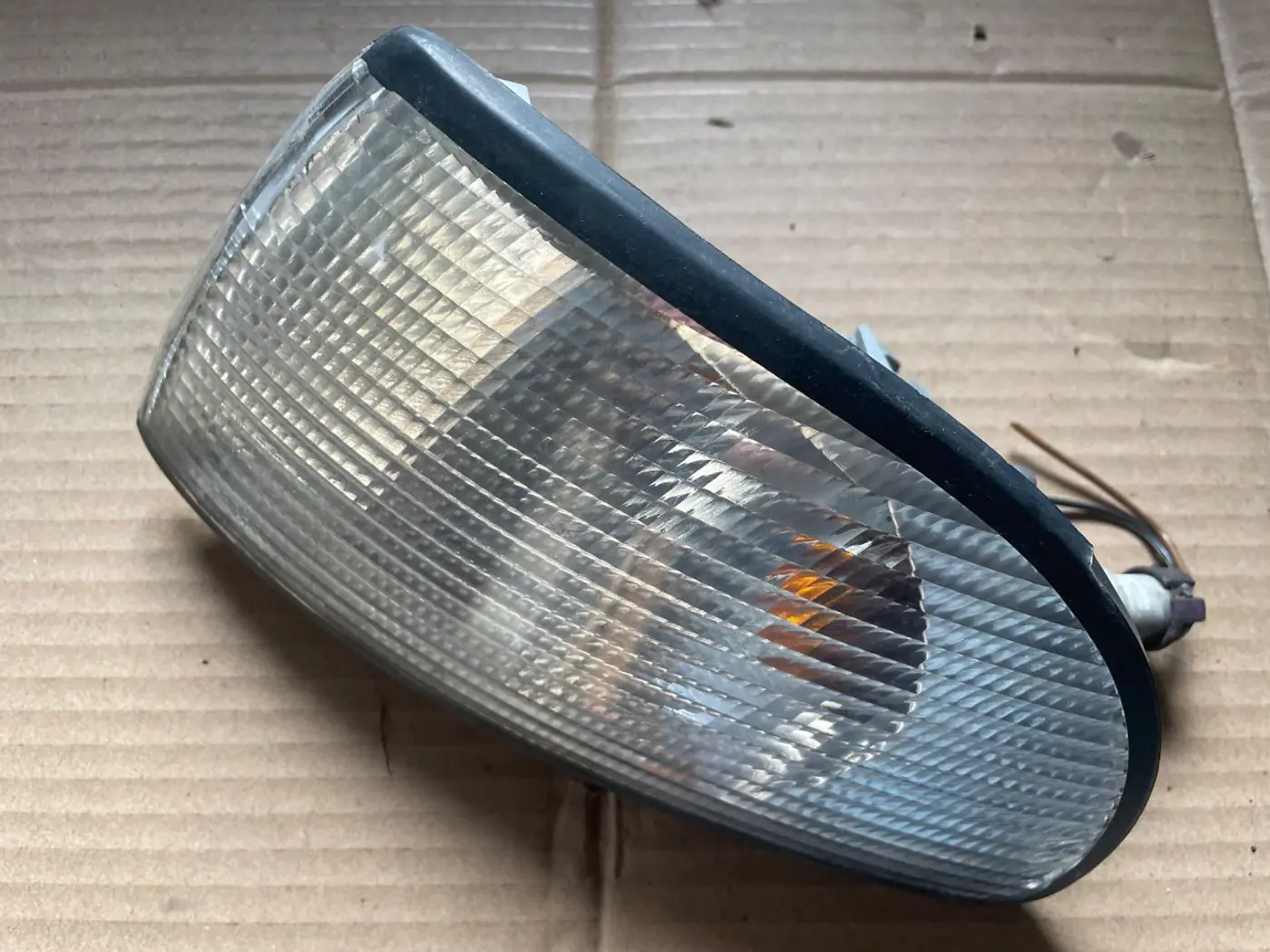 Поворотник левый к Audi A4 1997