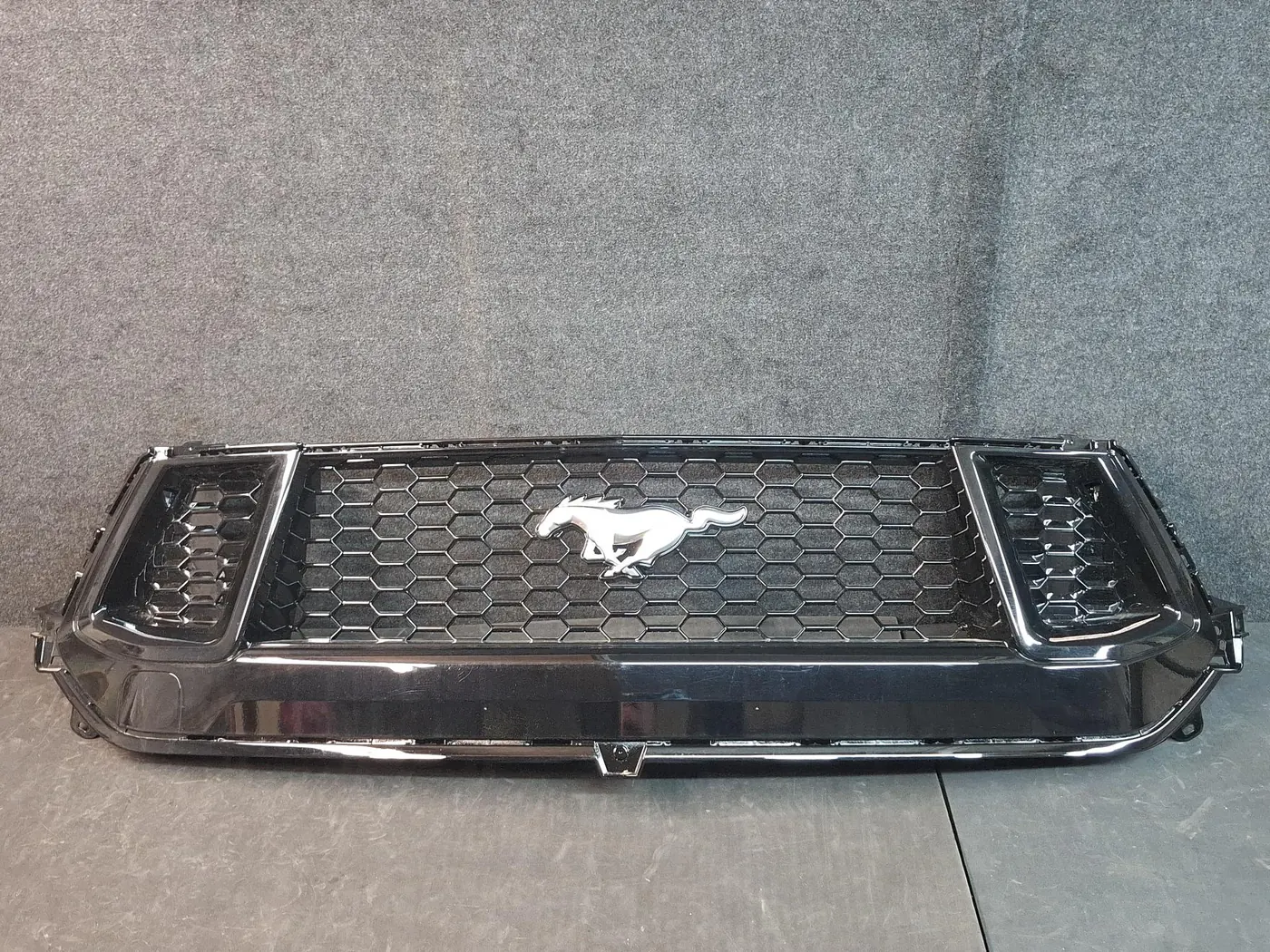 Решетка радиатора к Ford Mustang 2024