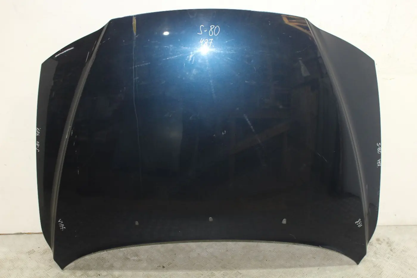 Капот к Volvo S80 1999