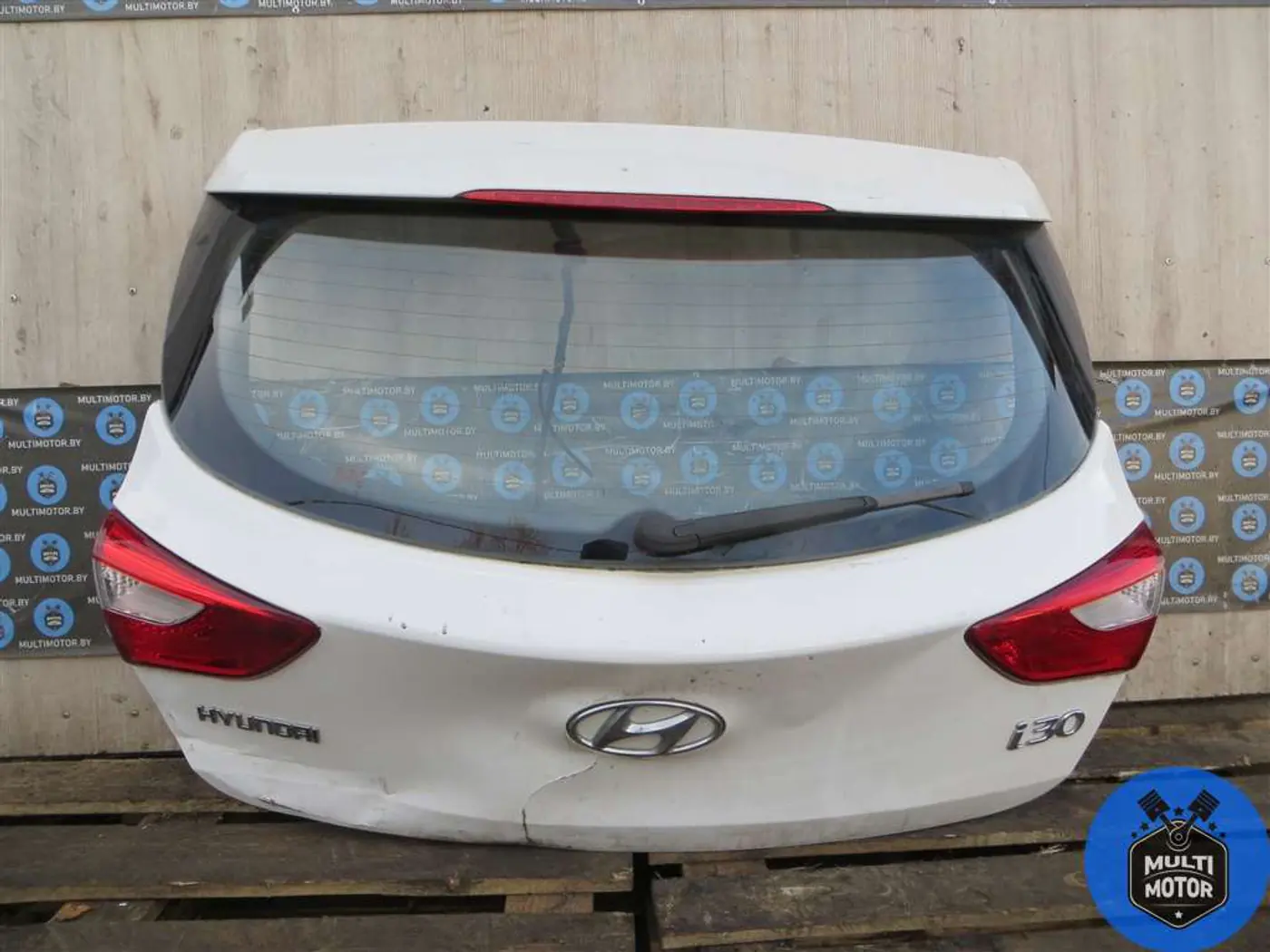 Фонарь крышки багажника левый к Hyundai i30 2014