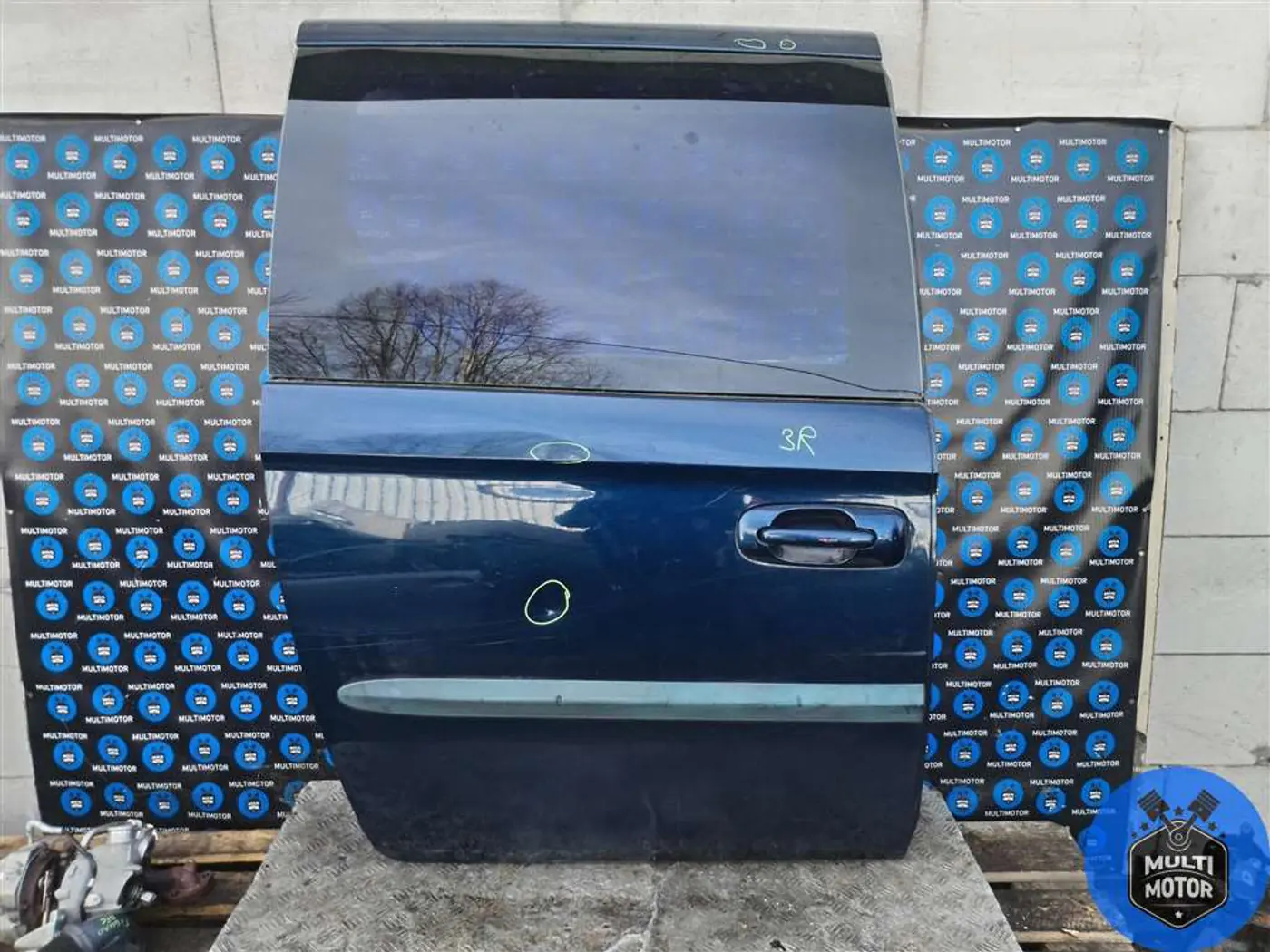 Дверь сдвижная к Chrysler Voyager 2004