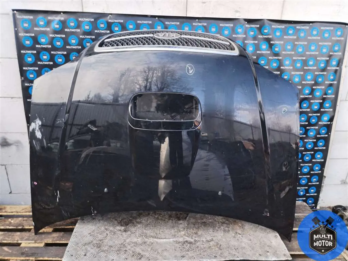 Капот к Kia Carnival 2004
