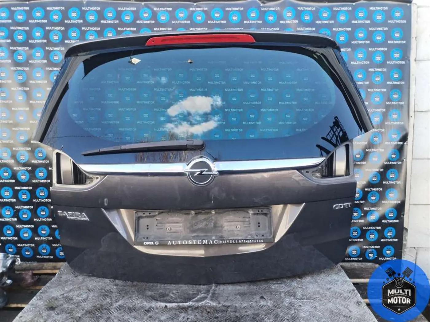 Стоп-сигнал к Opel Zafira 2013