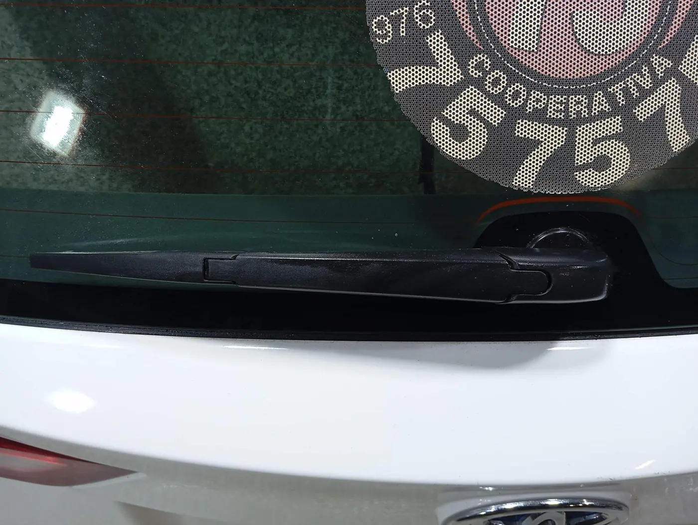 Щеткодержатель задний к Toyota Auris 2014