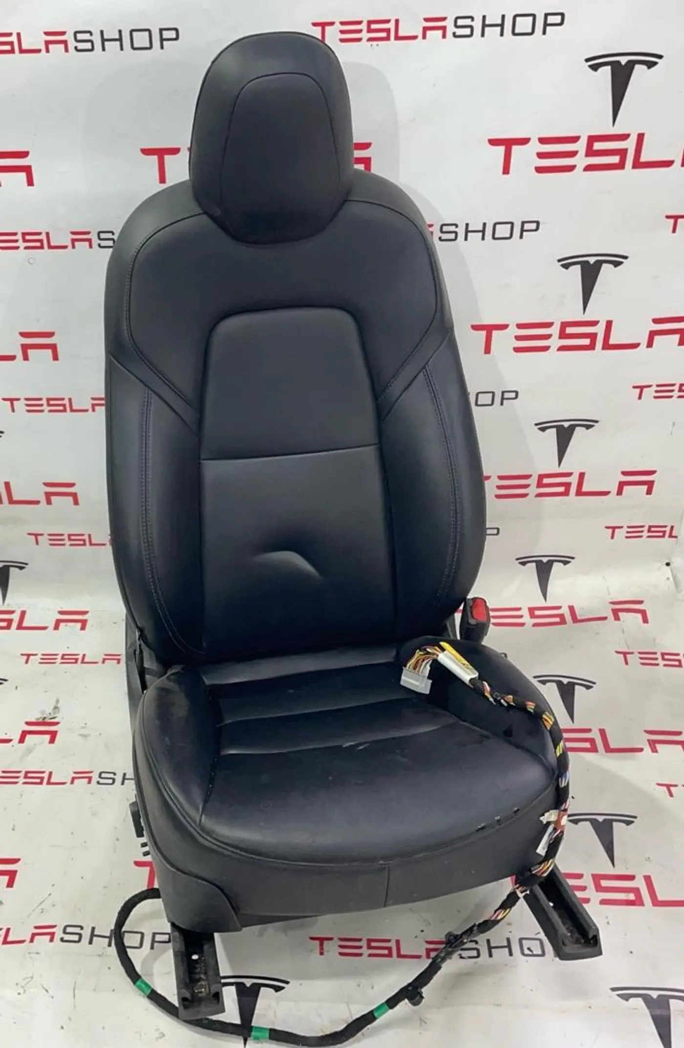 Сиденье переднее правое к Tesla Model 3 2019