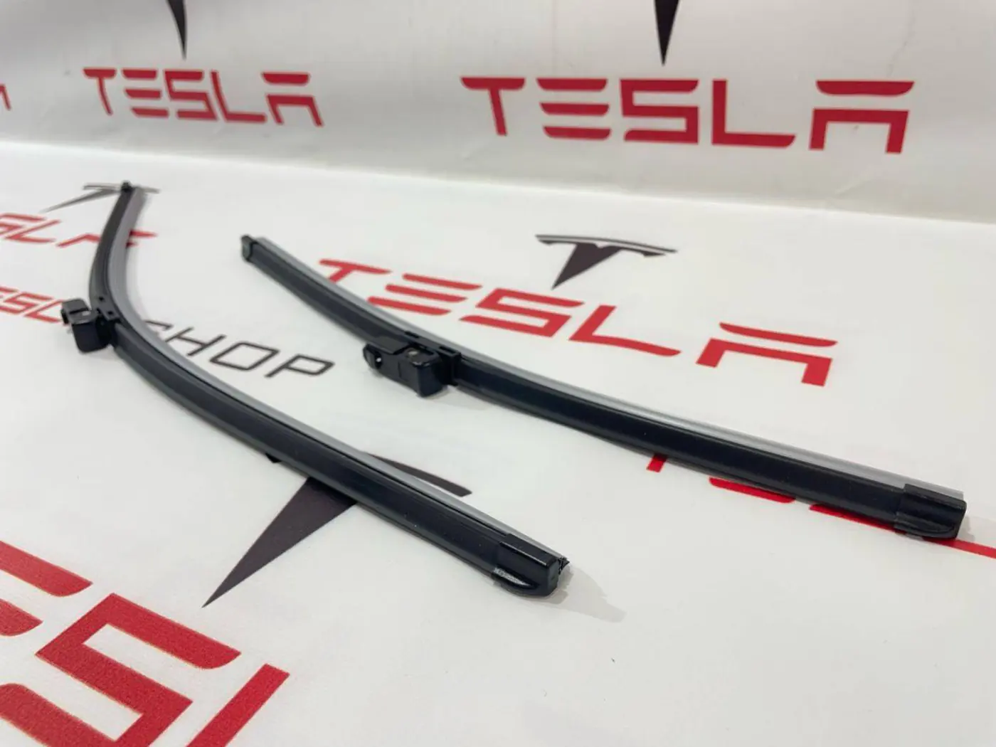 Щётки стеклоочистителя к Tesla Model Y 2021