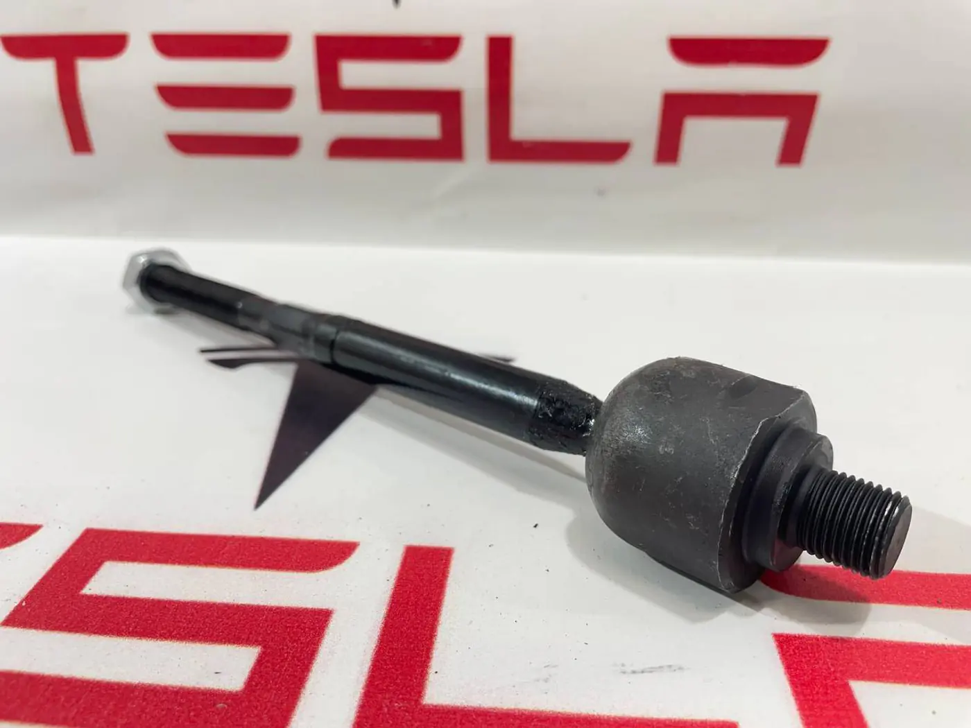 Тяга рулевая к Tesla Model S 2018