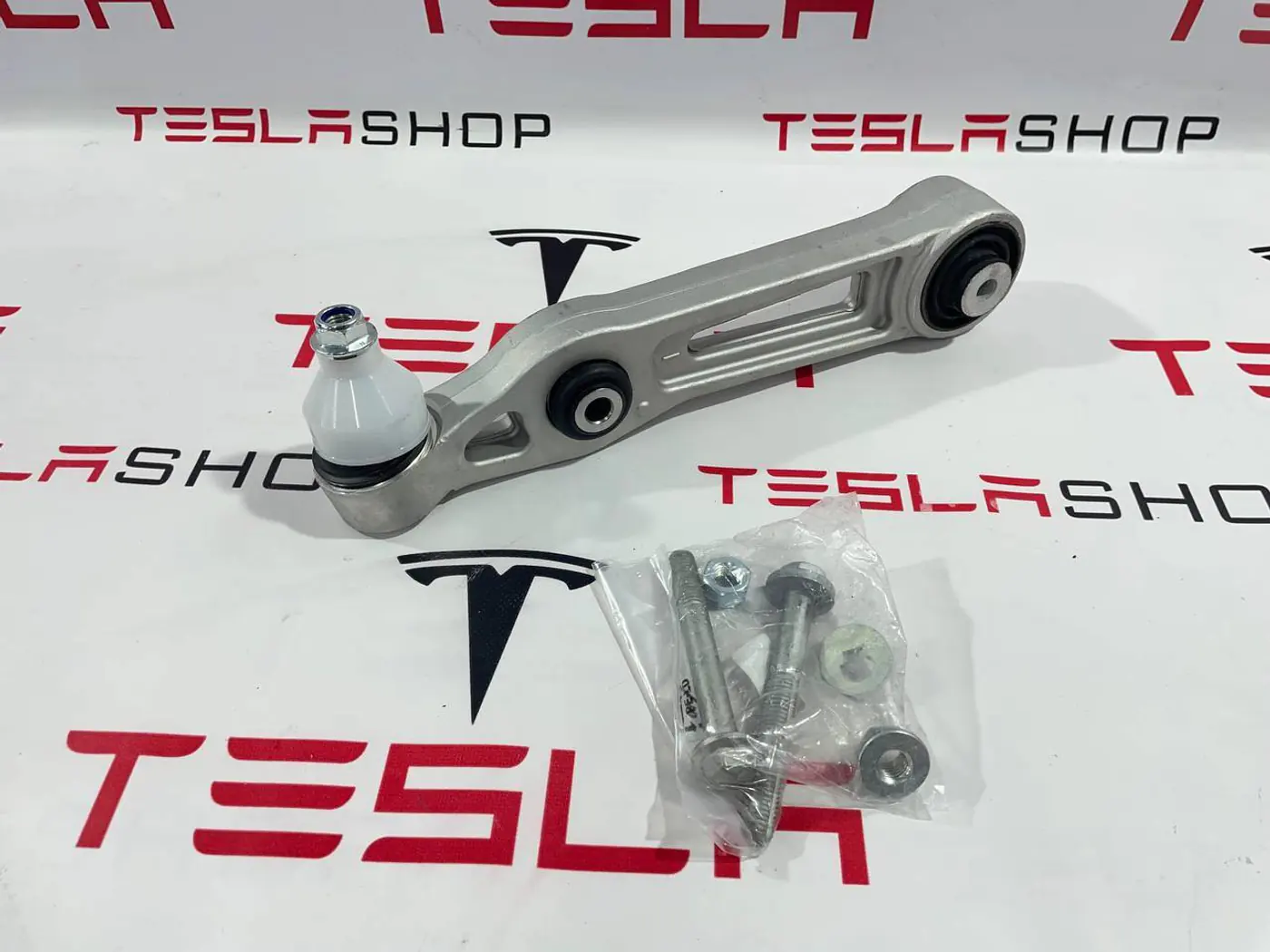 Рычаг передний к Tesla Model S 2019