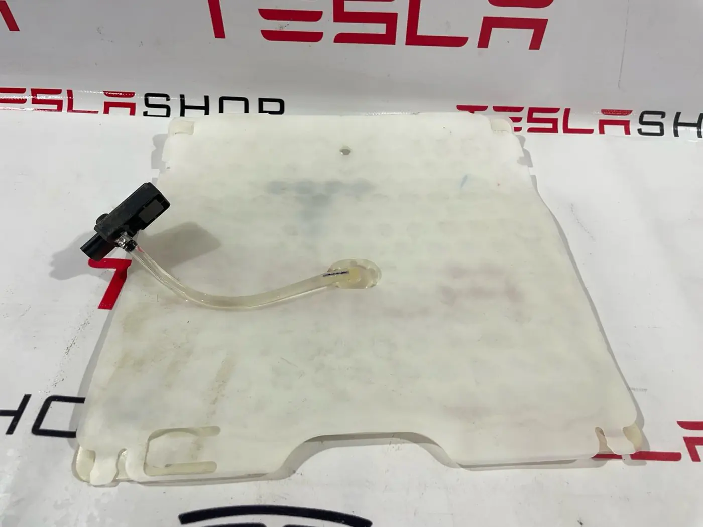 Датчик присутствия к Tesla Model X 2019