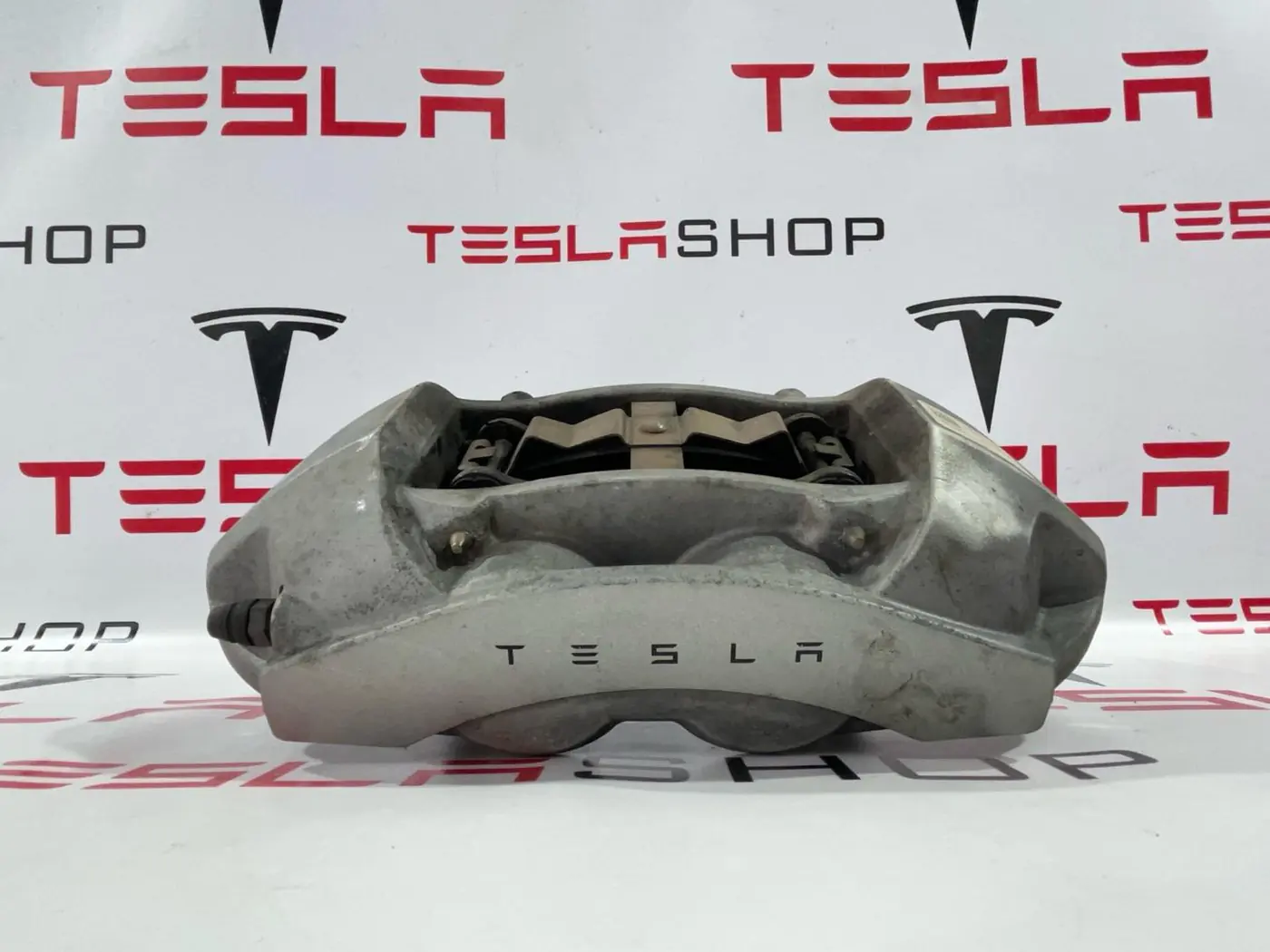 Суппорт передний левый к Tesla Model 3 2019