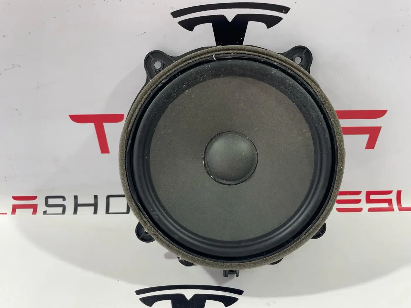 Динамик к Tesla Model 3 2019