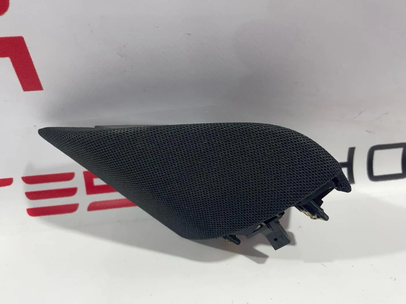 Сетка для динамика к Tesla Model 3 2019