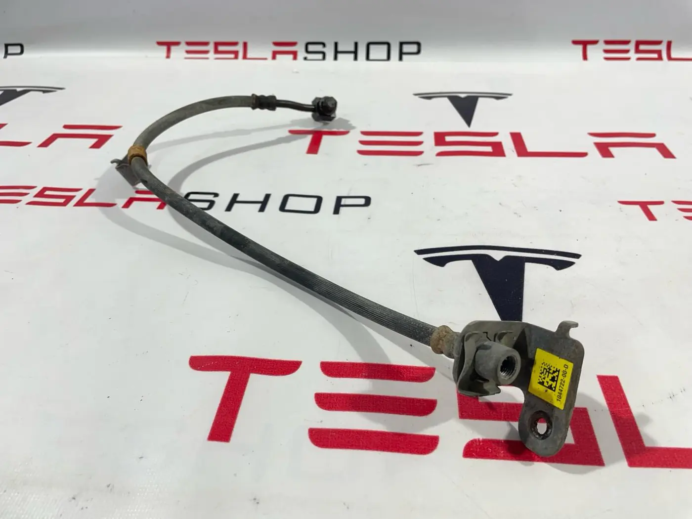 Шланг тормозной к Tesla Model 3 2019