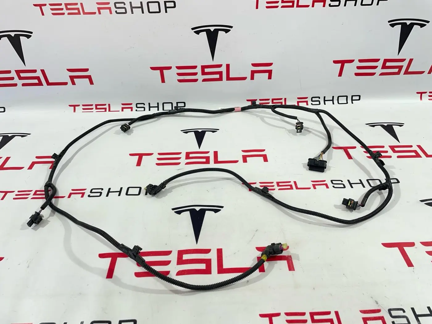 Проводка бампера переднего к Tesla Model 3 2019