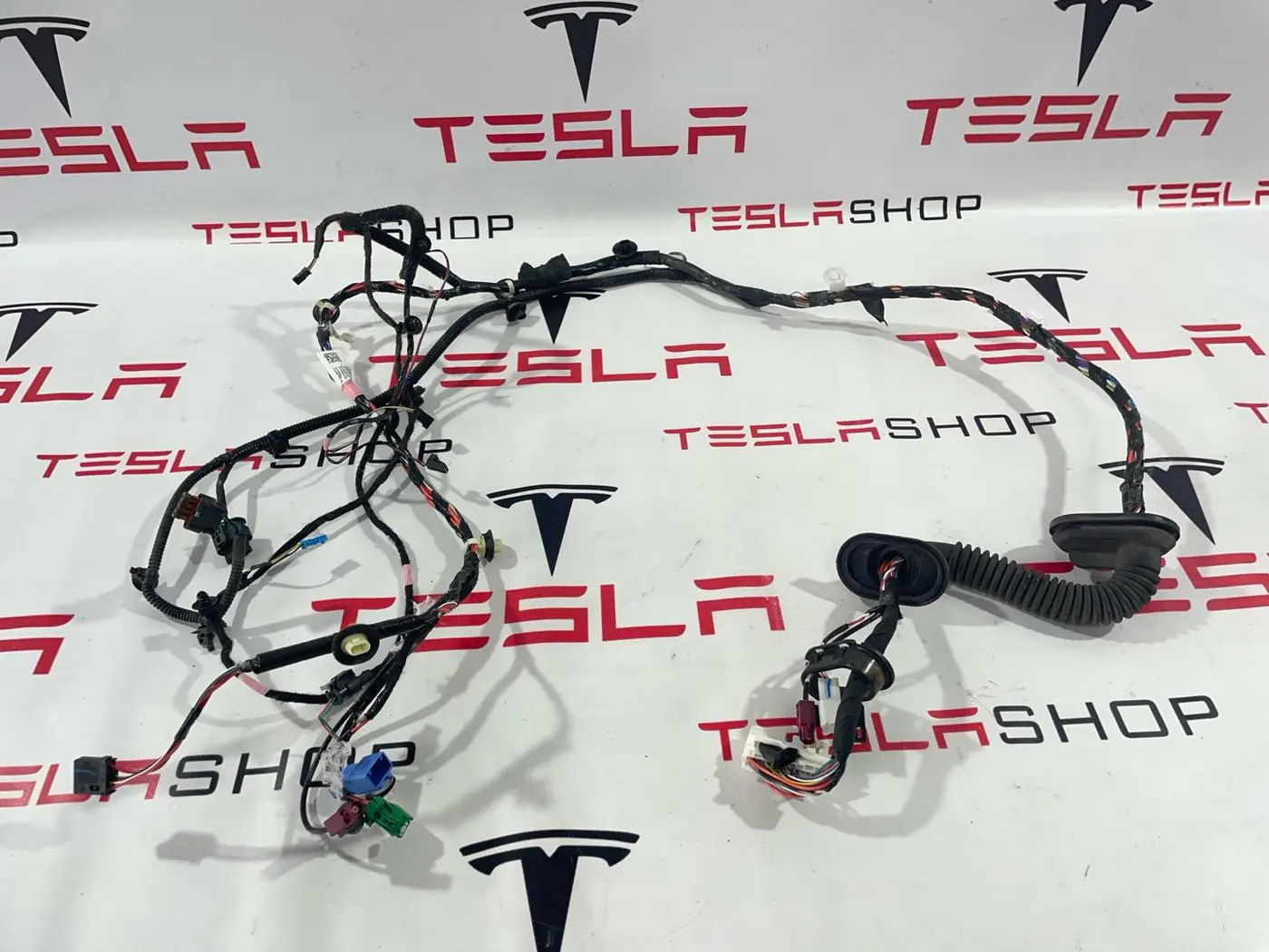 Проводка двери к Tesla Model 3 2019