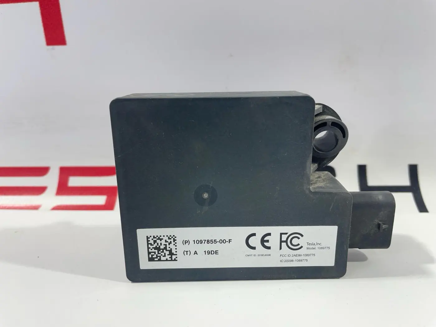 Блок Bluetooth к Tesla Model 3 2019