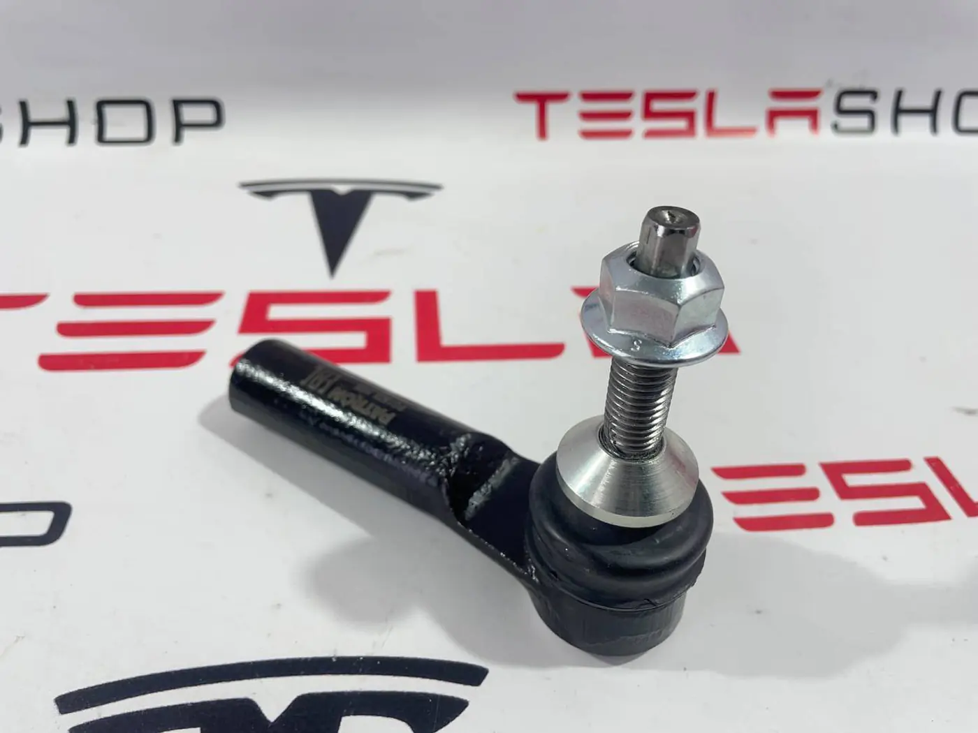 Наконечник рулевой к Tesla Model S 2014