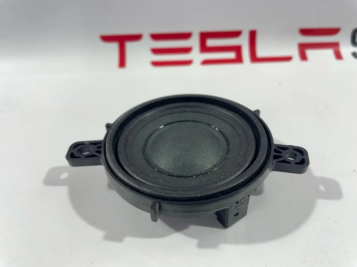 Динамик к Tesla Model 3 2019