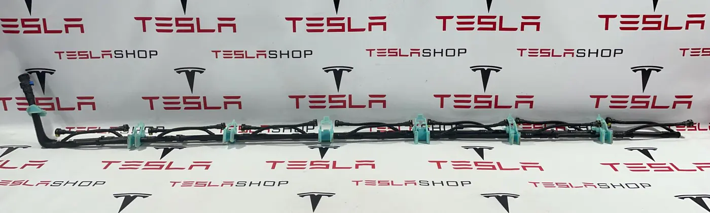Патрубок радиатора к Tesla Model X 2016