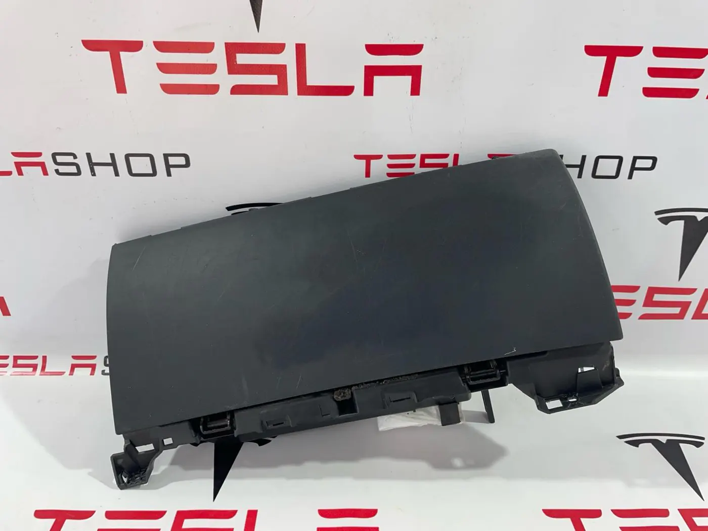 Бардачок к Tesla Model 3 2019