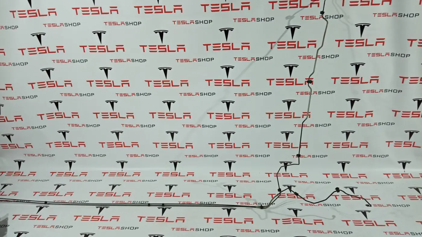 Шланг тормозной к Tesla Model S 2015