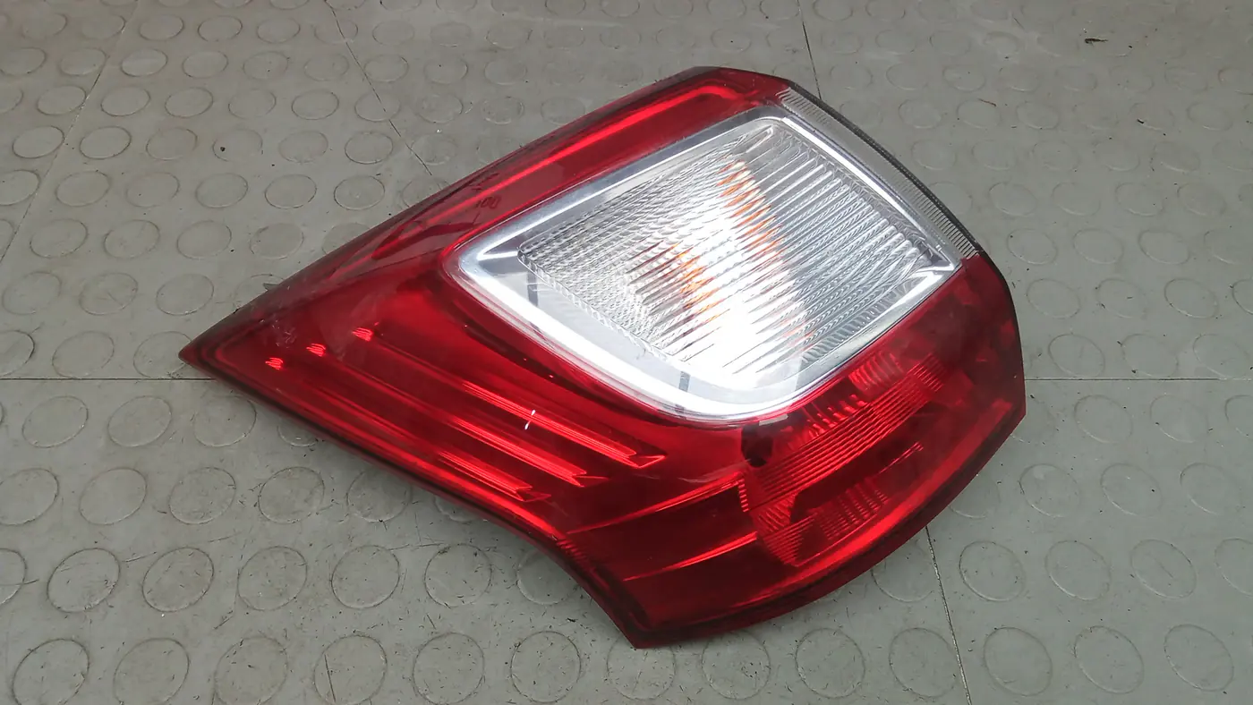 Фонарь задний левый к Ford C-MAX 2011