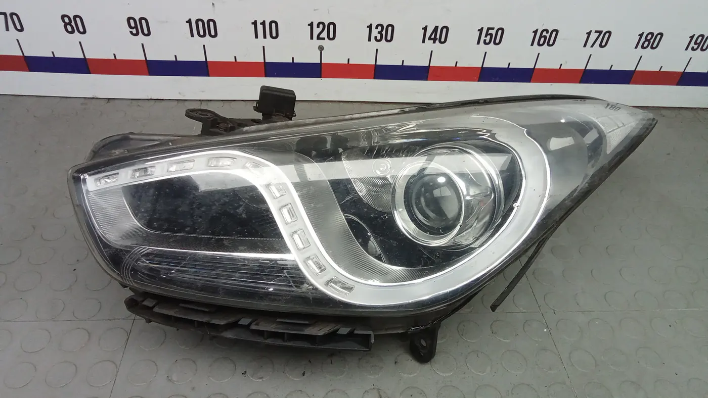 Фара левая к Hyundai i40 2013
