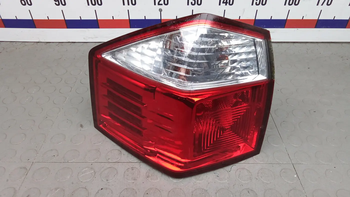 Фонарь задний левый к Chevrolet Orlando 2011