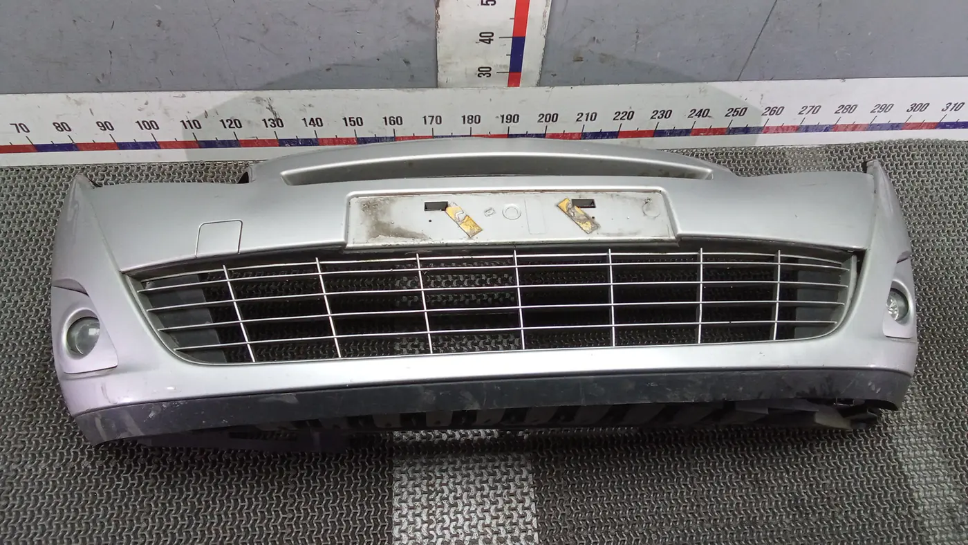 Бампер передний к Renault Scenic 2011
