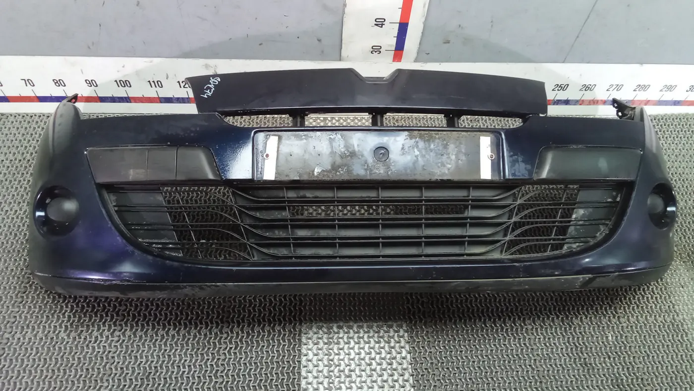 Бампер передний к Renault Megane 2010
