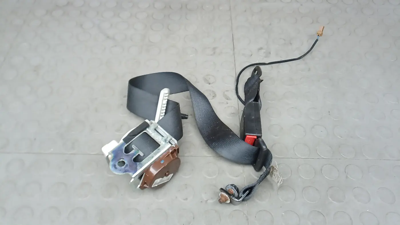 Пиропатрон к Nissan Qashqai 2012