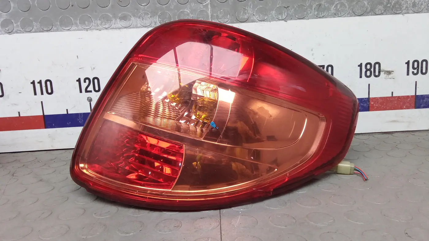 Фонарь задний правый к Suzuki SX4 2007