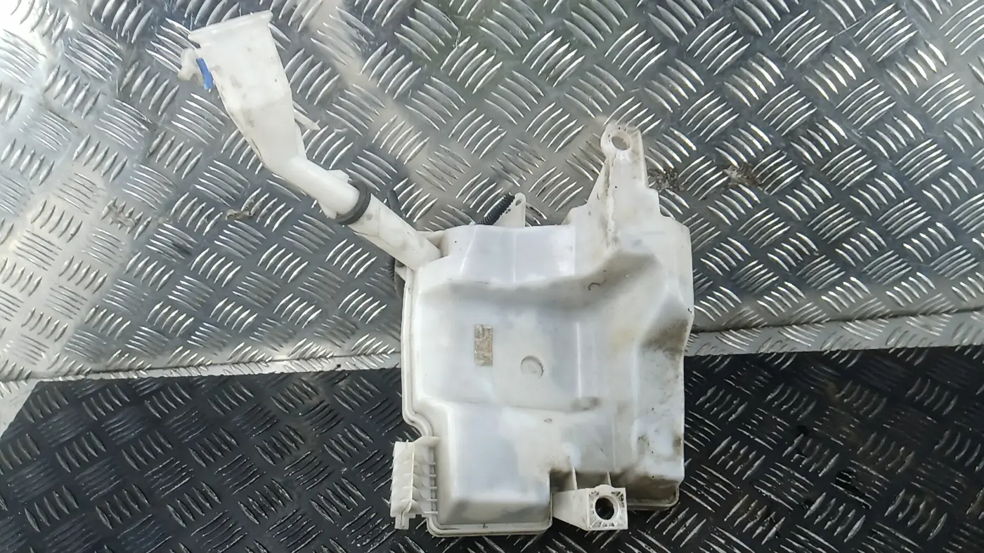 Бачок омывателя к Ford Focus 2011