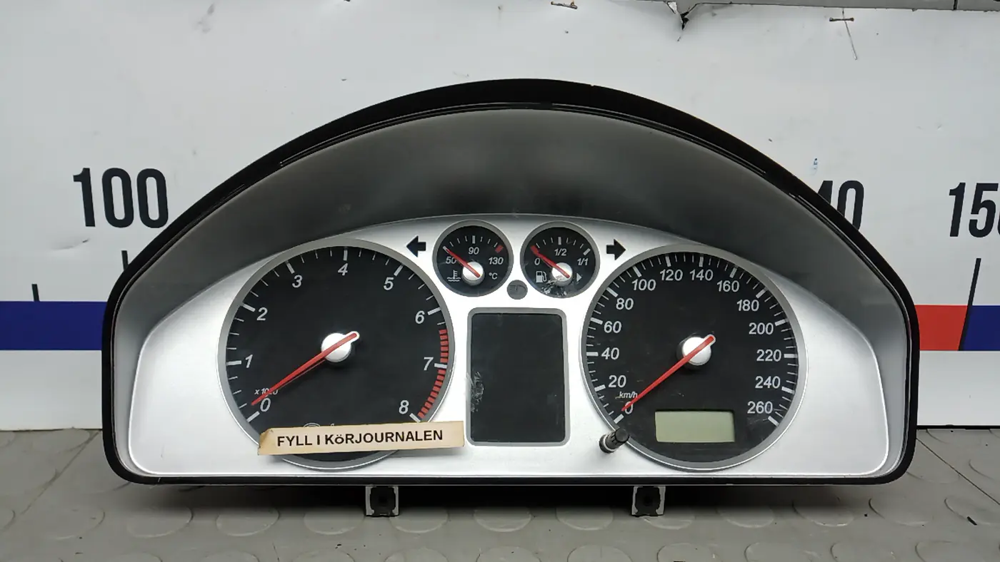 Рамка под магнитолу к Ford Galaxy 2002