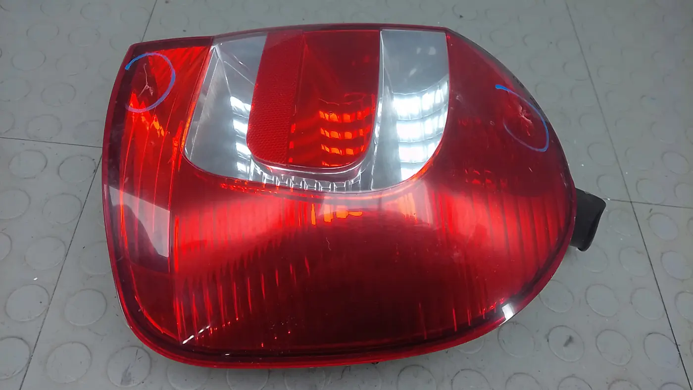 Фонарь задний правый к Renault Modus 2011