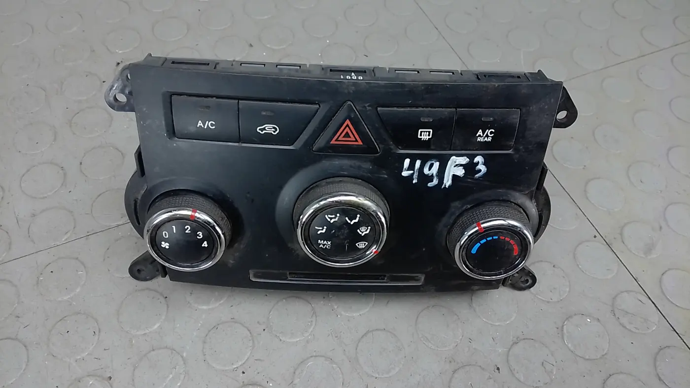 Блок управления печки (переключатель отопителя) к Kia Sorento 2011