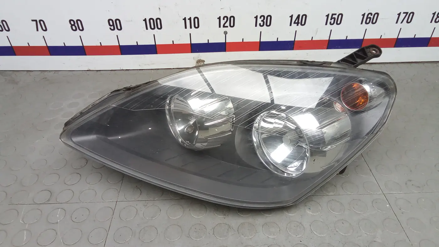 Фара левая к Opel Zafira 2011