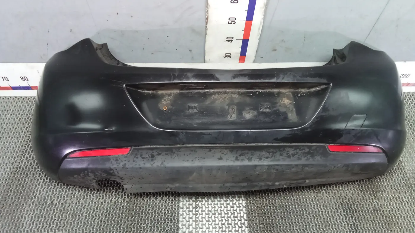 Бампер задний к Opel Astra 2011