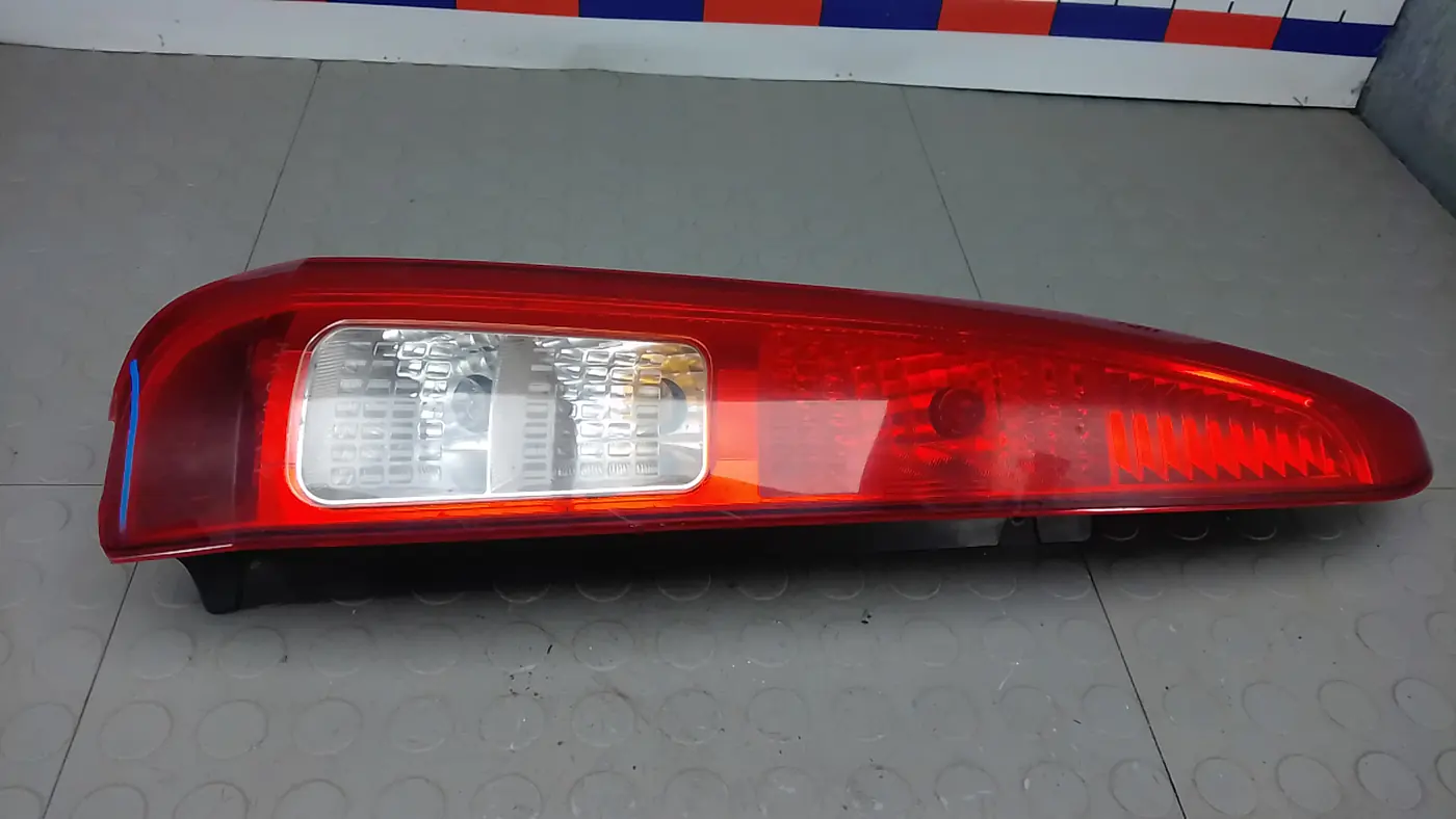 Фонарь задний левый к Ford Fusion 2006