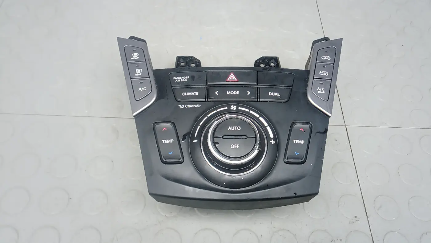 Блок управления печки (переключатель отопителя) к Hyundai Santa Fe 2015