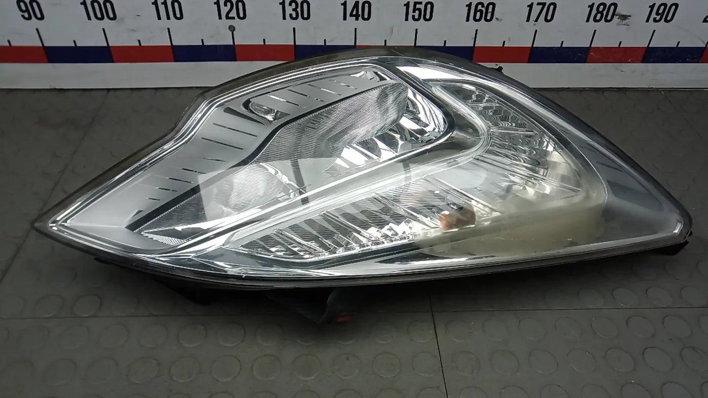 Фара правая к Opel Meriva 2010