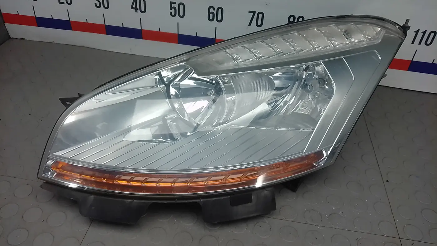 Фара левая к Citroen C4 Picasso 2011