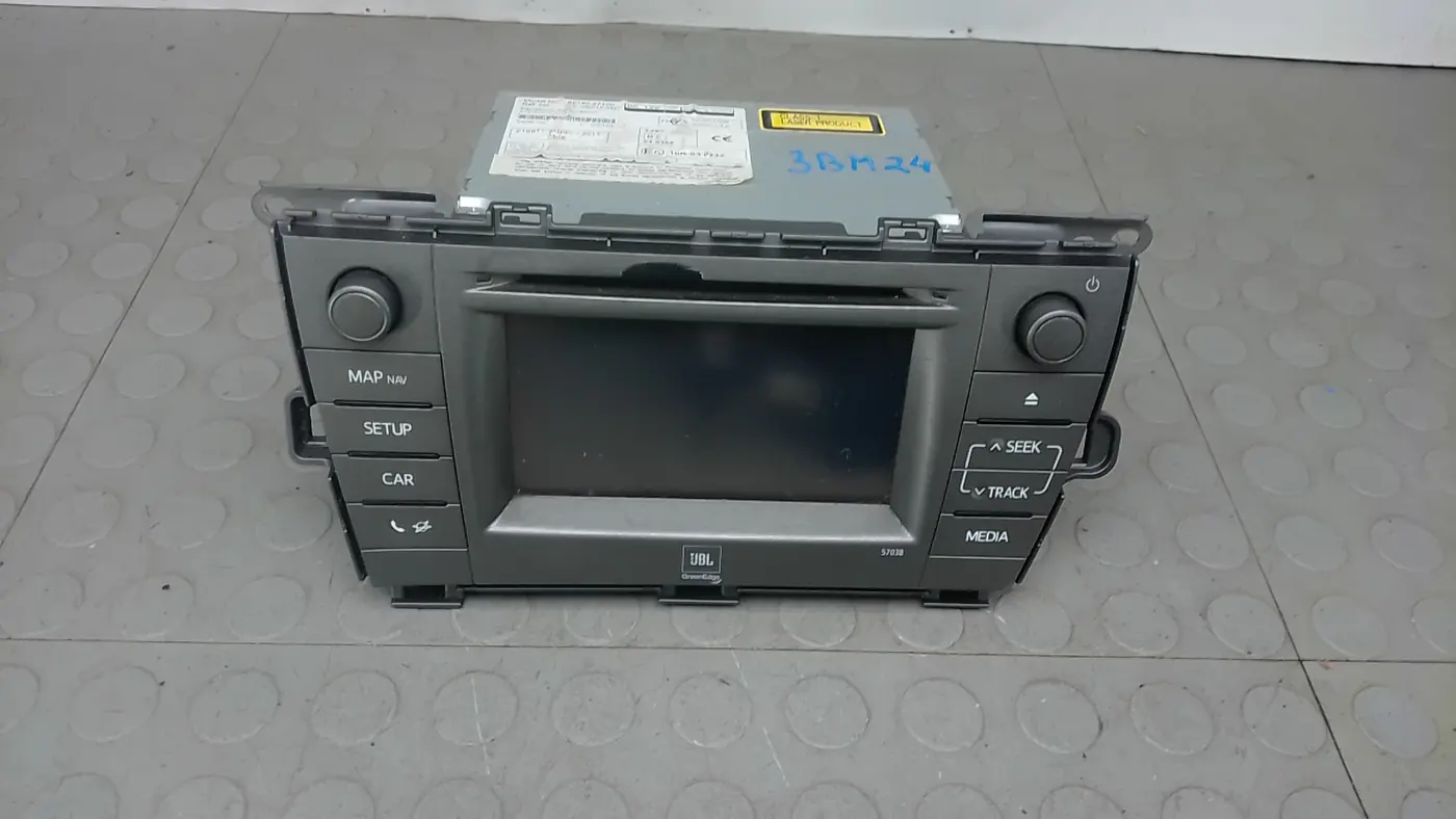 Магнитола к Toyota Prius 2013