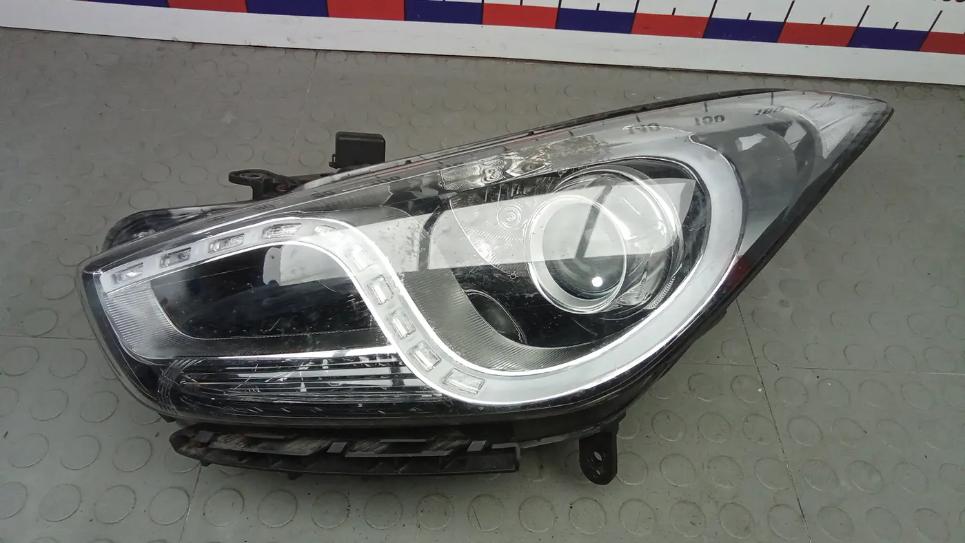 Фара левая к Hyundai i40 2013